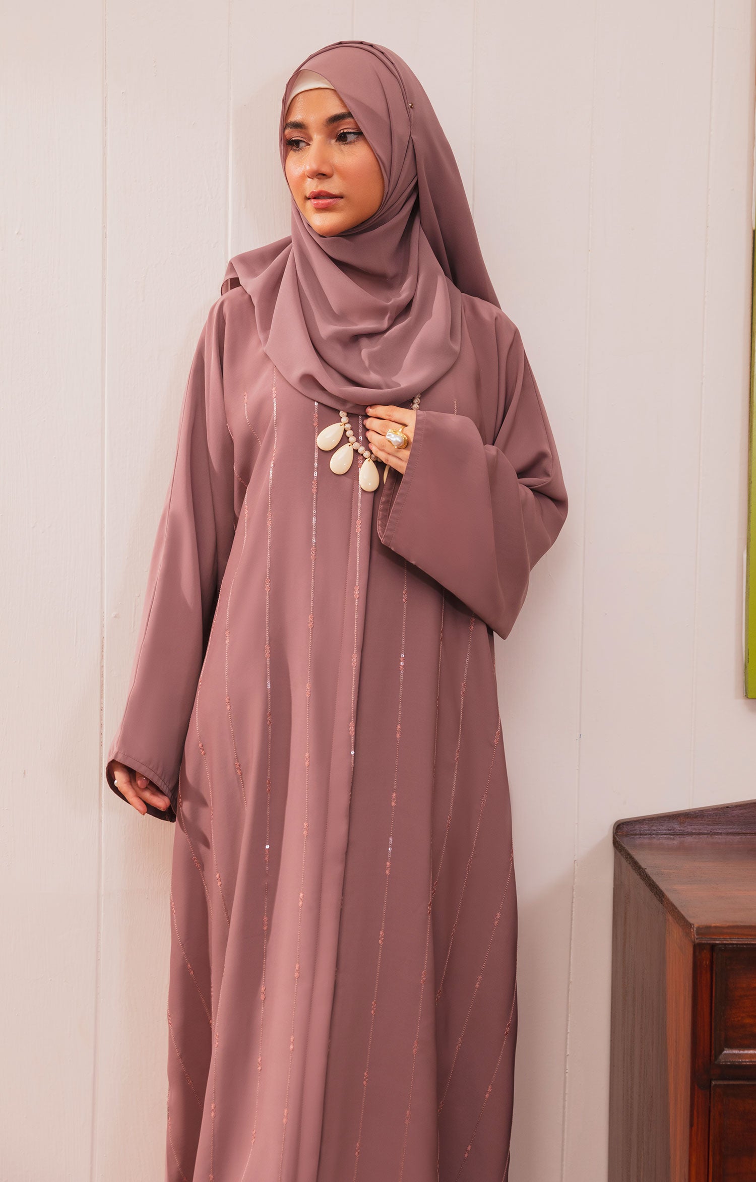 LARAH FRONT OPEN ABAYA