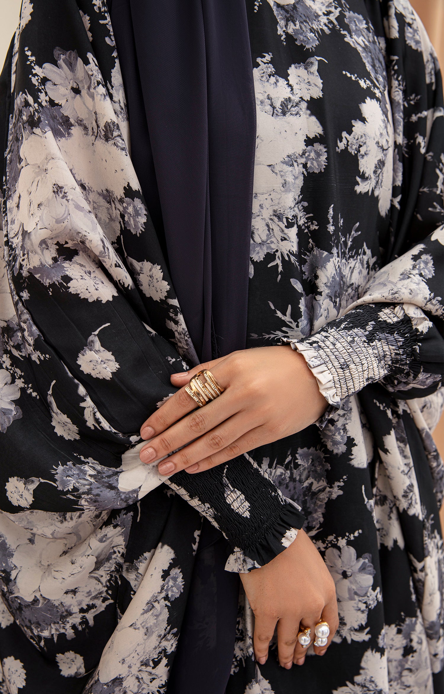 AVERY PRINTED CAPE