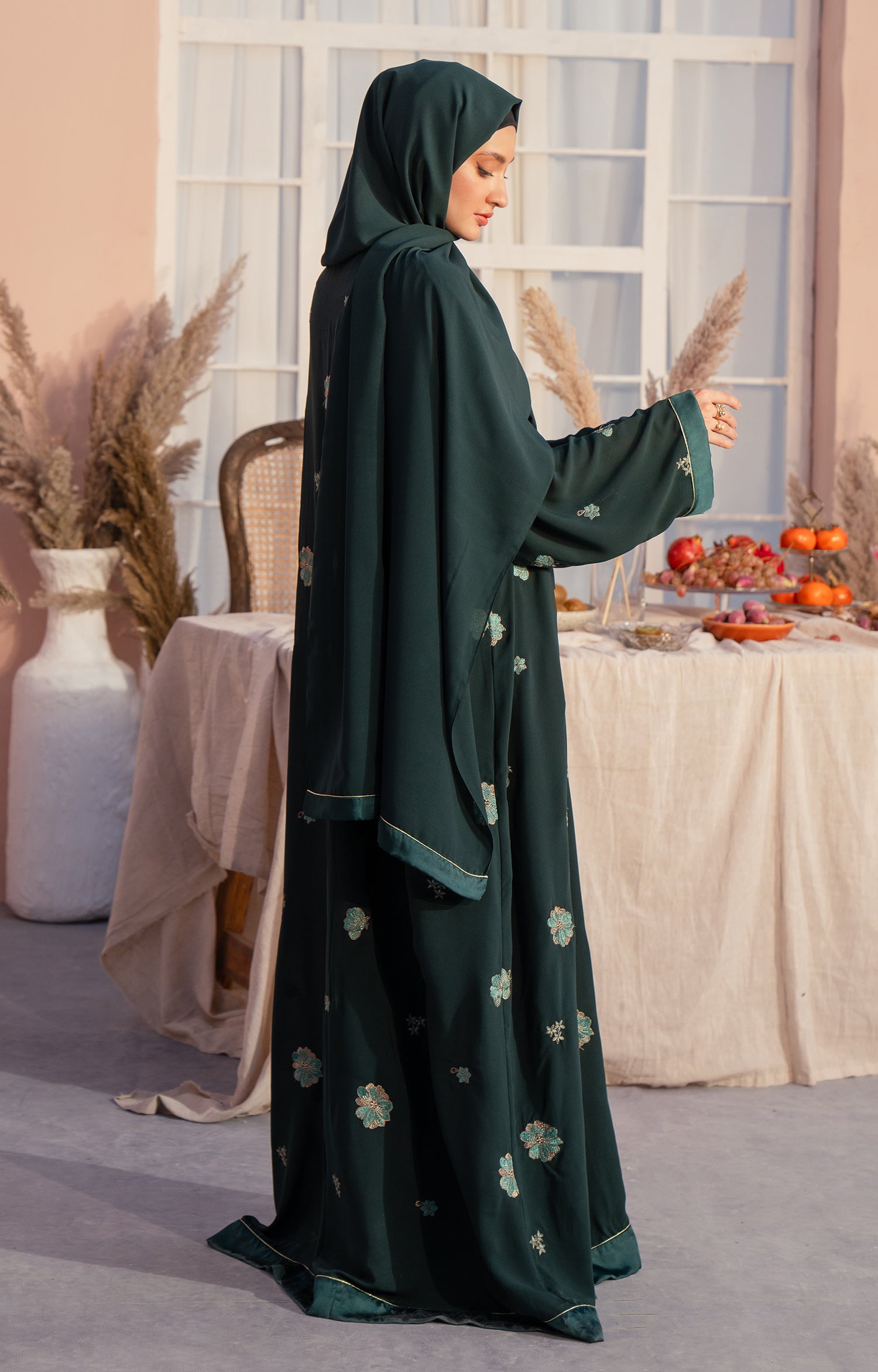 PRISTINE GREEN FRONT OPEN ABAYA