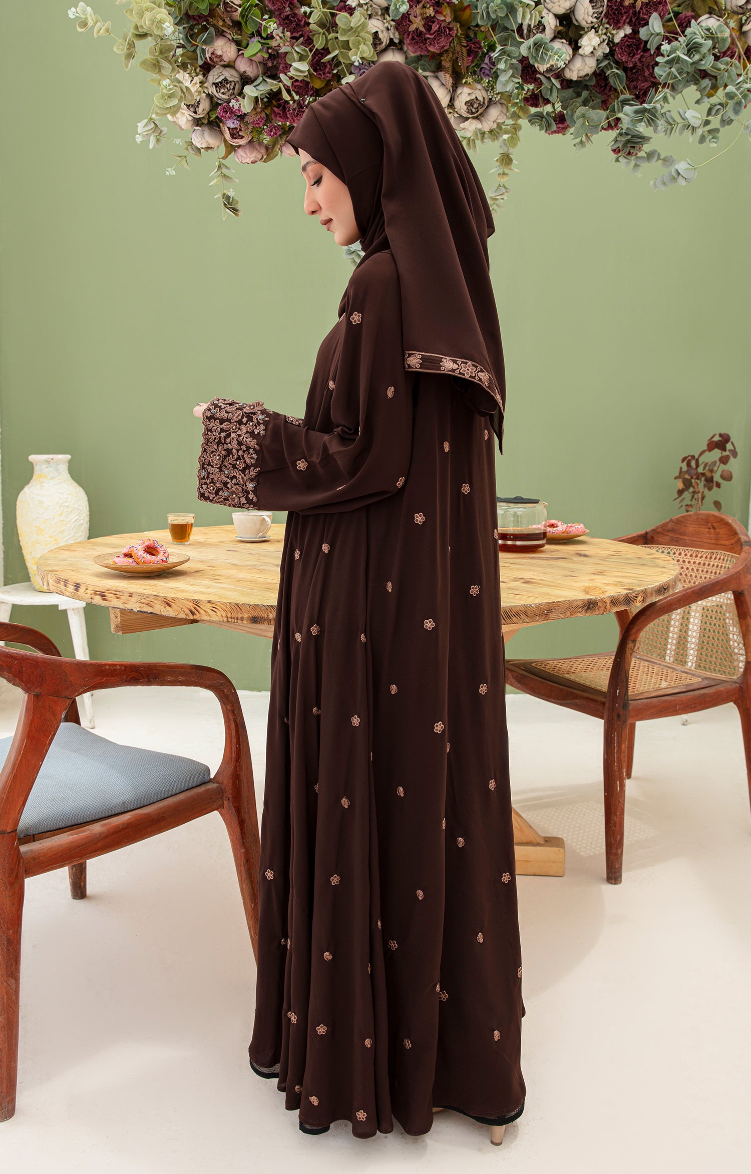 CAMELLIA EMBRIODERED FRONT OPEN ABAYA