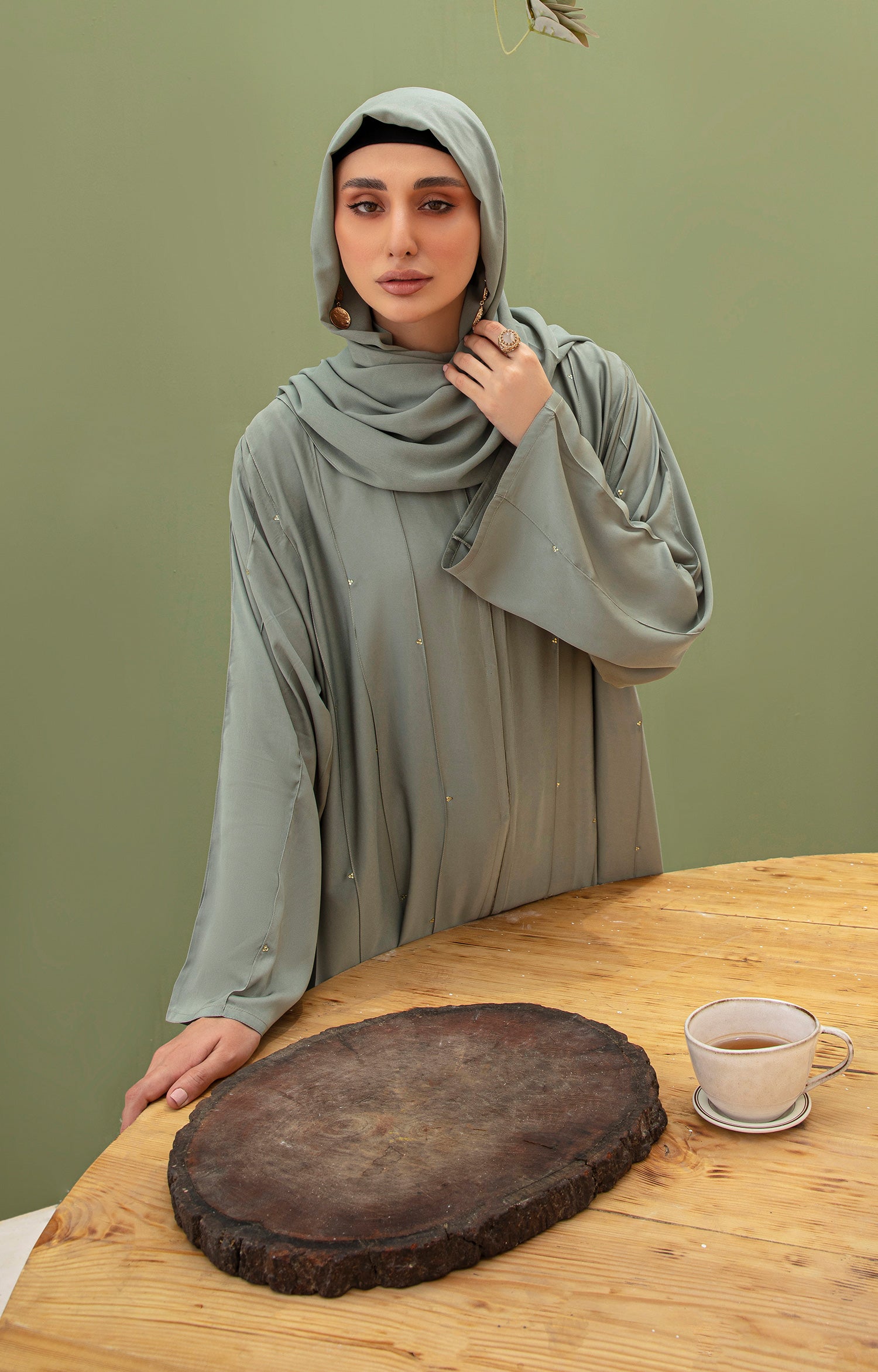 AEZEEN FRONT OPEN ABAYA