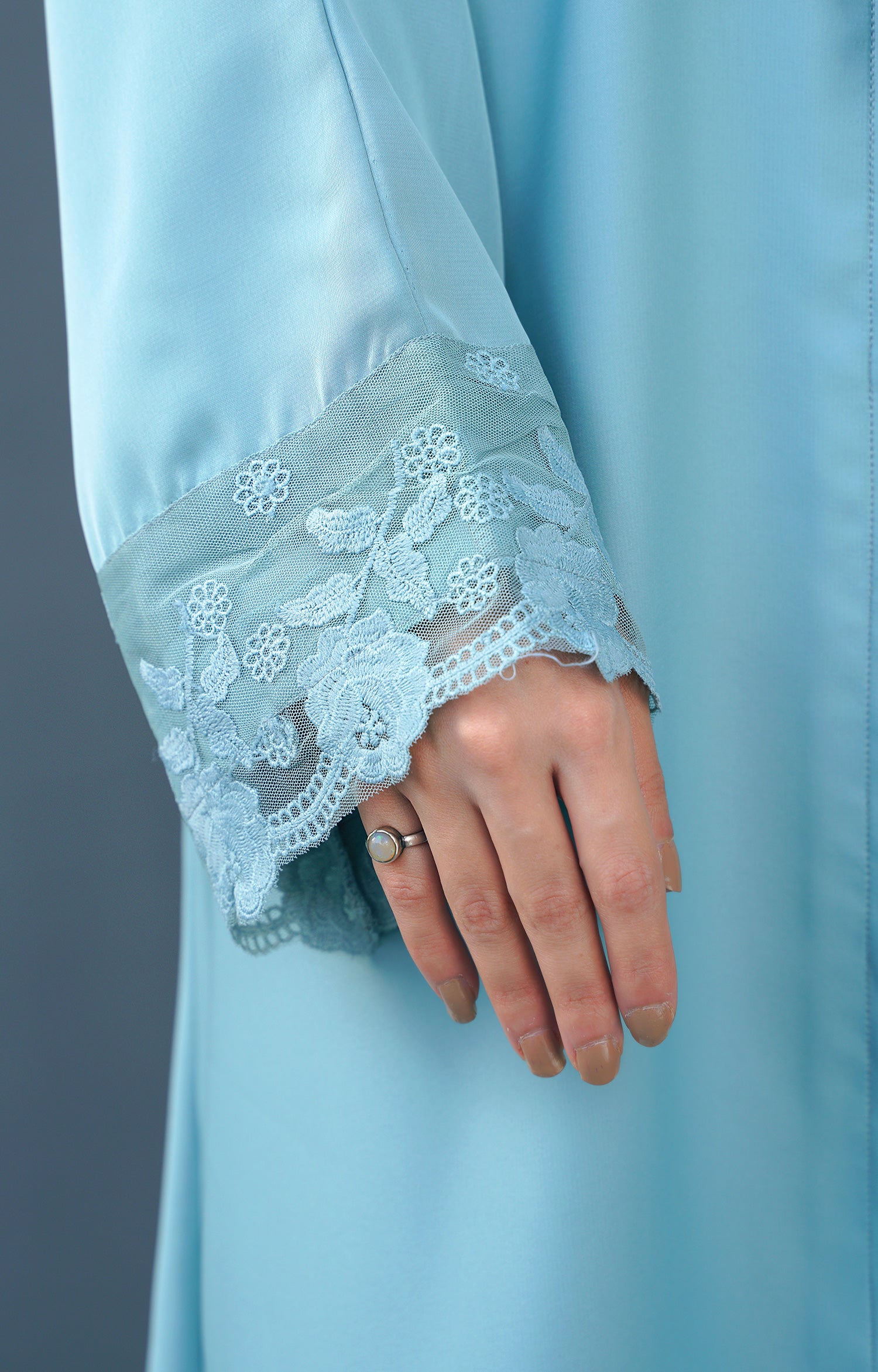 Laurel Sky FRONT OPEN ABAYA