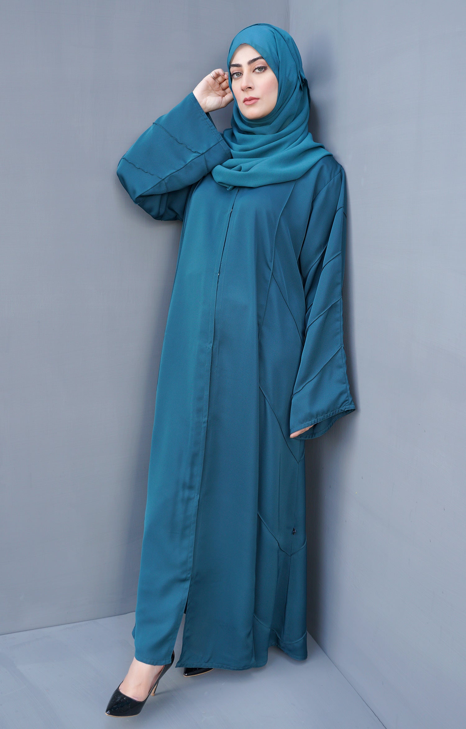 Fazura jade Front open abaya