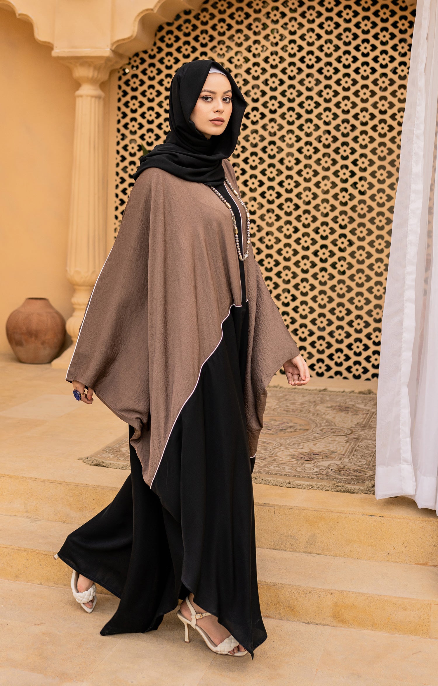 BROWN ZENEL CAPE