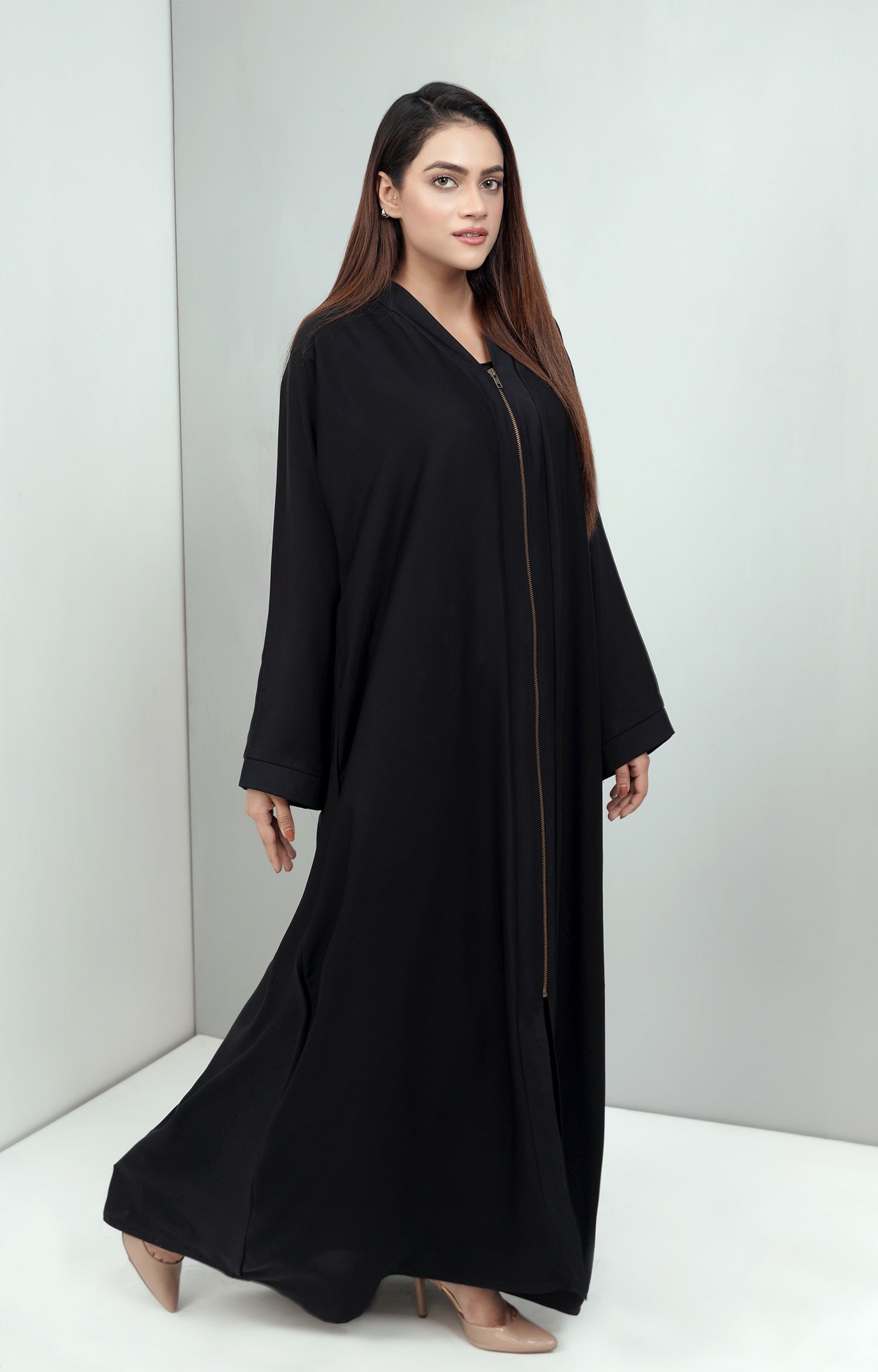 Black escape front zipper abaya