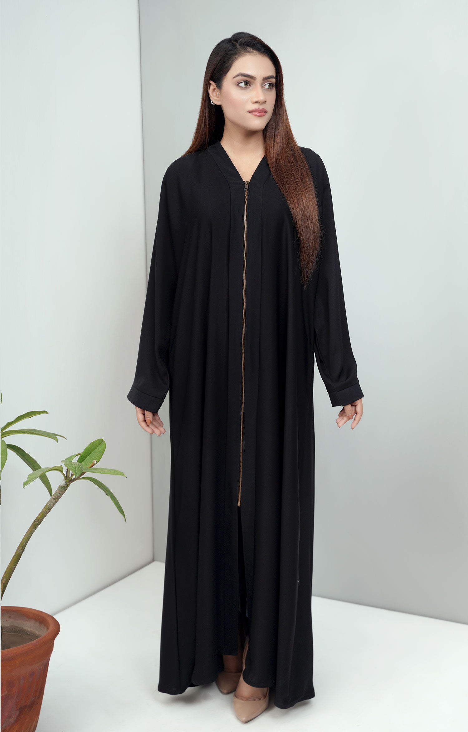 Black escape front zipper abaya