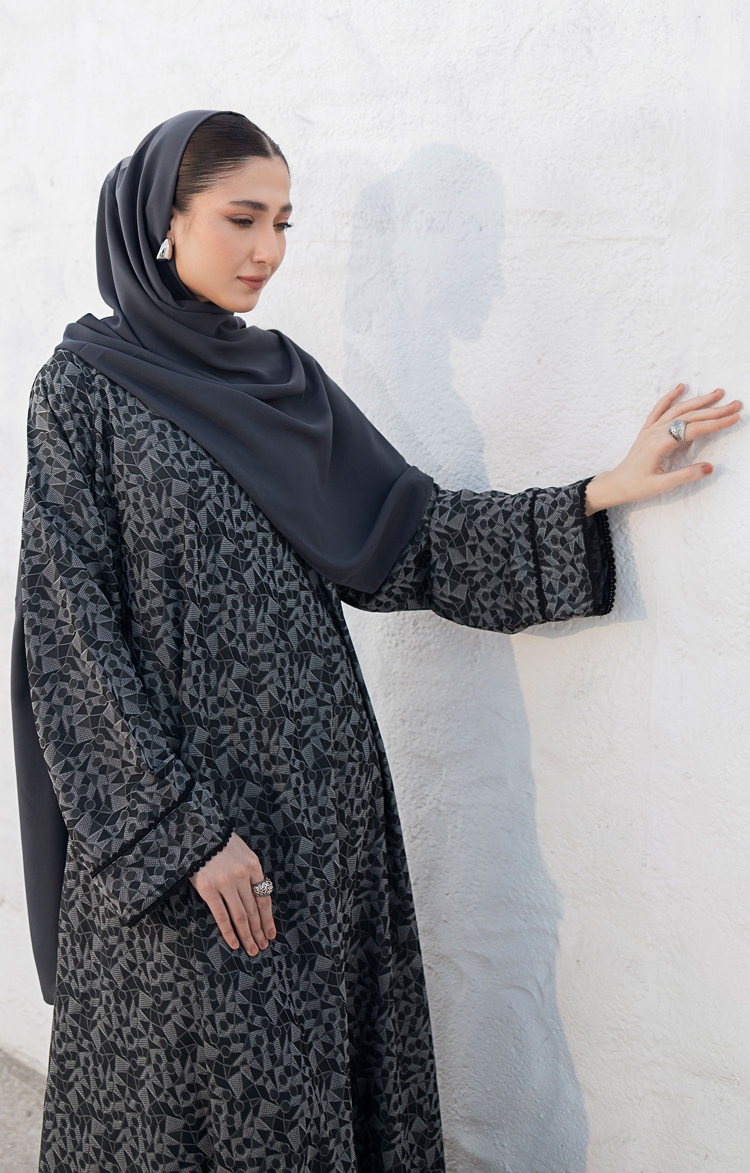 GREY WAVE ABAYA