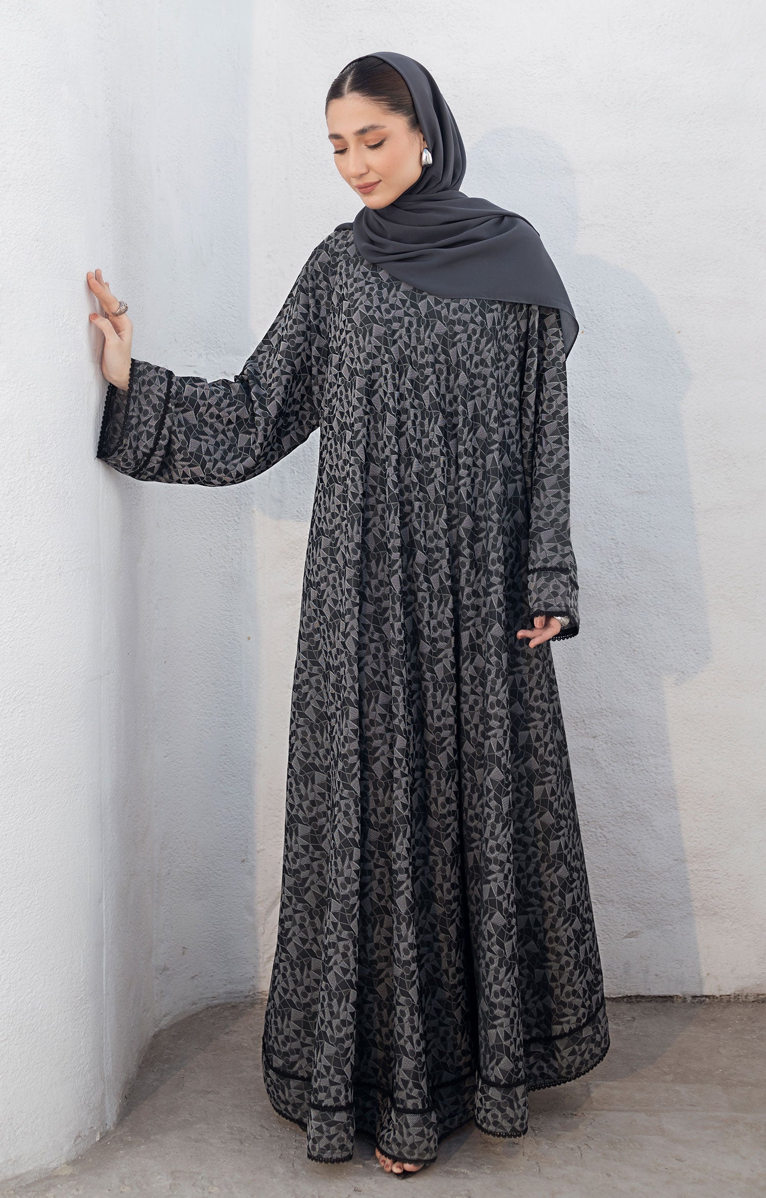 GREY WAVE ABAYA