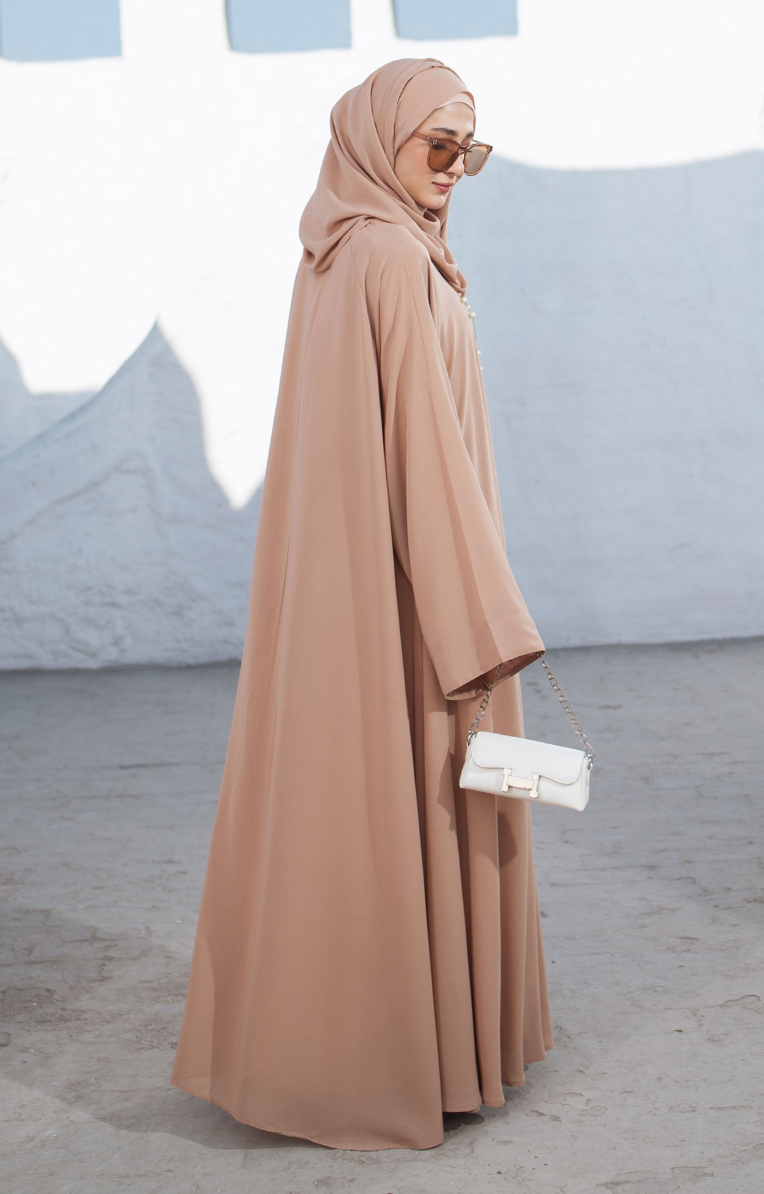 NAIRA BEIGE ABAYA