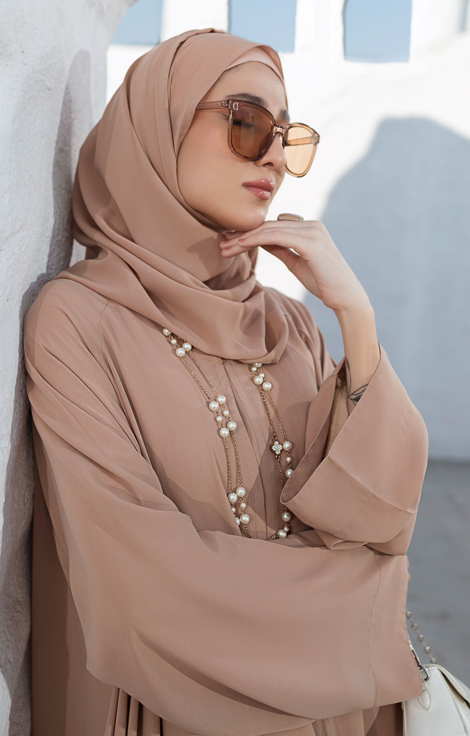 NAIRA BEIGE ABAYA