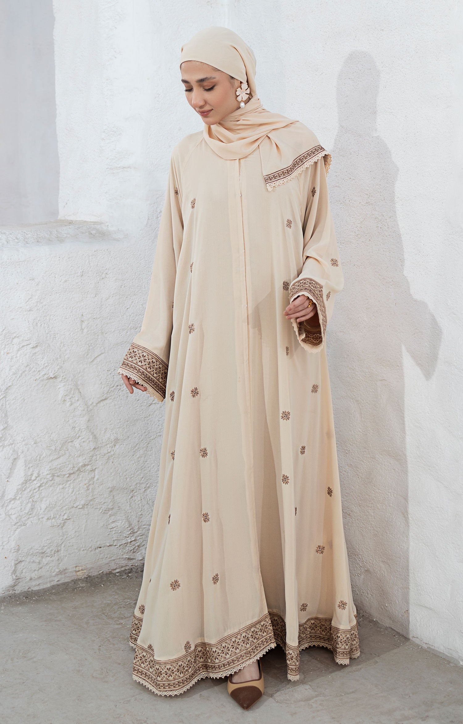 SABLE BEIGE ABAYA