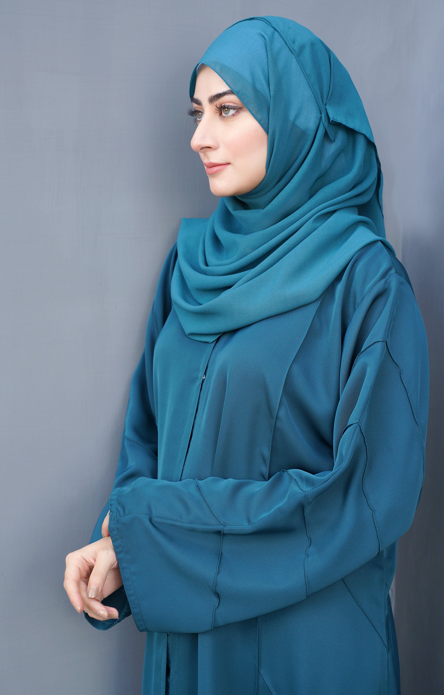 Fazura jade Front open abaya