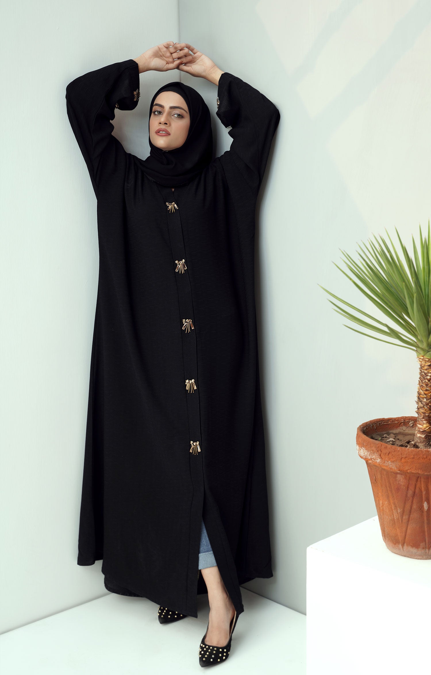 Alia Black Textured fabric Abaya